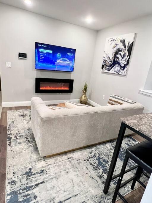 305 Cozy And Lovely 1bdr In Center Apartment *